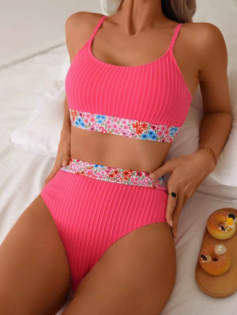 Women's Rose Red Textured Spliced With Tiny Floral Pattern, Elegant Summer Beach Vacation Holiday Swimwear Bikini Set