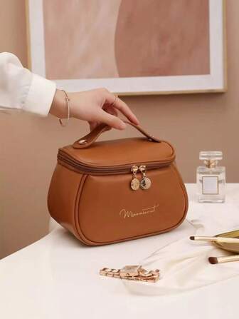 1pc PU Leather Makeup Bag, Candy Makeup Bag, Hand Bag, Portable Toiletries Bag, Multifunctional Storage Bag With Handle, Travel Makeup Bag, Toiletries Bag, Waterproof Large Capacity Multifunctional Travel Makeup Bag, With Zipper Closure And Top Single Hand-Held Strap, Hand Washable Toiletries Storage Bag, Suitable For Storing Cosmetics And Skincare Products