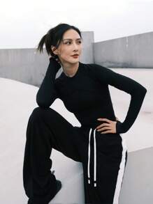 Damen Yoga Langarm atmungsaktives Oberteil, Rundhals Slim Fit Sportbekleidung, geeignet für Outdoor und Fitnessstudio, modische Lauf- und Fitnessbekleidung