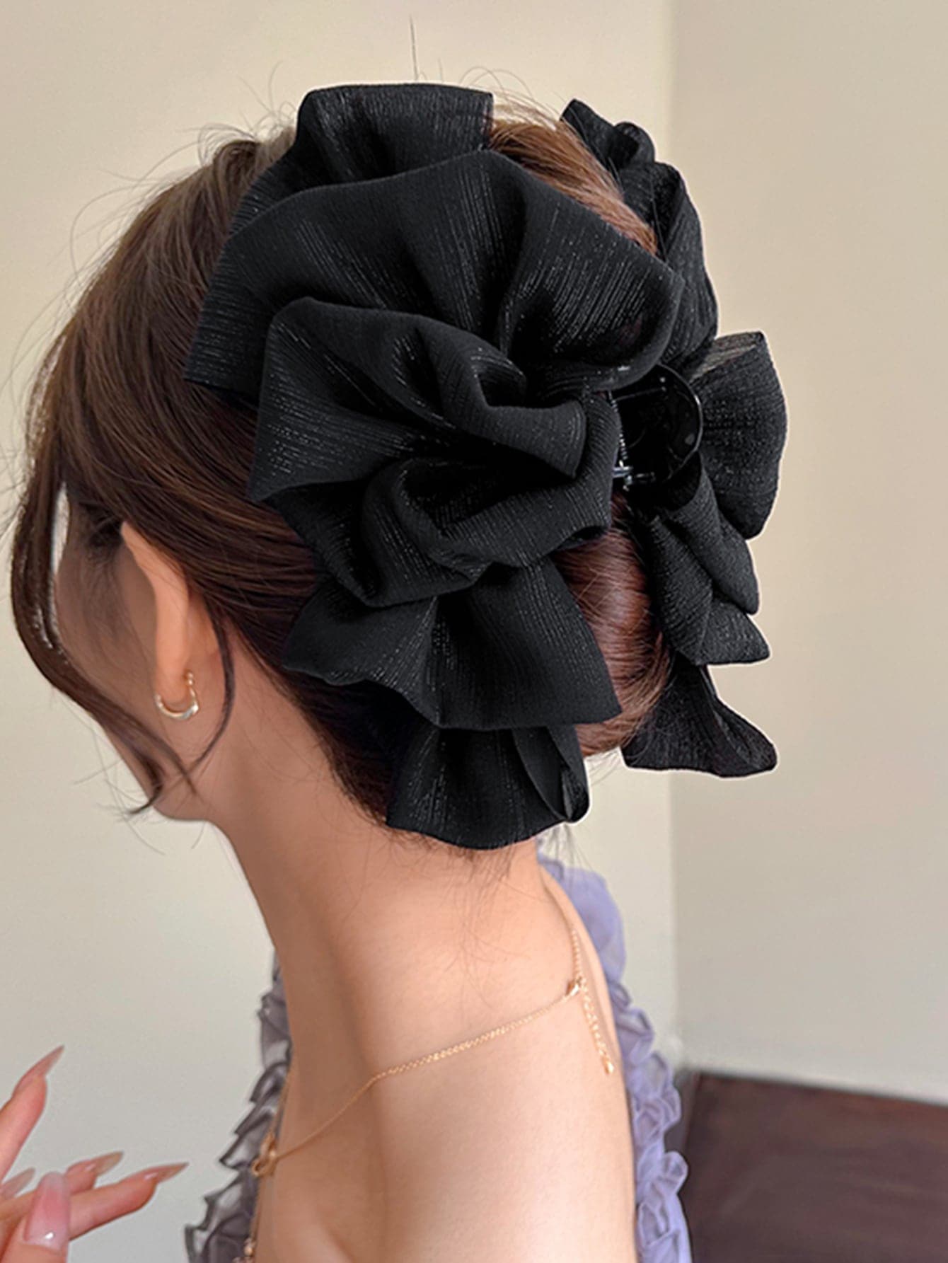 1pc Women's Solid Color Glitter Oversized Tulle Bow Hair Clip Elegant Hairpin, Suitable For Daily Use Hair Claws Claw Clips Hair Clips Hair Jaw Clip Hair Clamps Hair Clutch Hair Catcher Clip, Black Hair Accessories Fall Winter For Vacation Outfits Woman