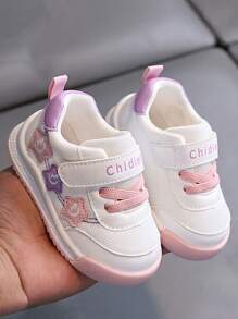 1 par de zapatos blandos antideslizantes para bebés y niños pequeños en primavera/otoño, diseño de para niñas y niños, zapatillas informales para interiores/exteriores para bebés de 0 a 4 años
