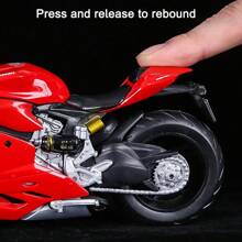 Burago 1:12 DUCATI 1199 PANIGALE Motorcycle Model With Base Motorcycle Racing Collection Desktop Ornaments New Year Birthday Christmas Gift For Kids