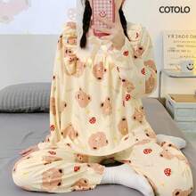 estampado de oso amarillo de dibujos animados