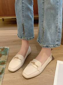 女士金属链装饰休闲一脚蹬乐福鞋，时尚休闲鞋，适合日常穿着 - 米色 - 查看 2