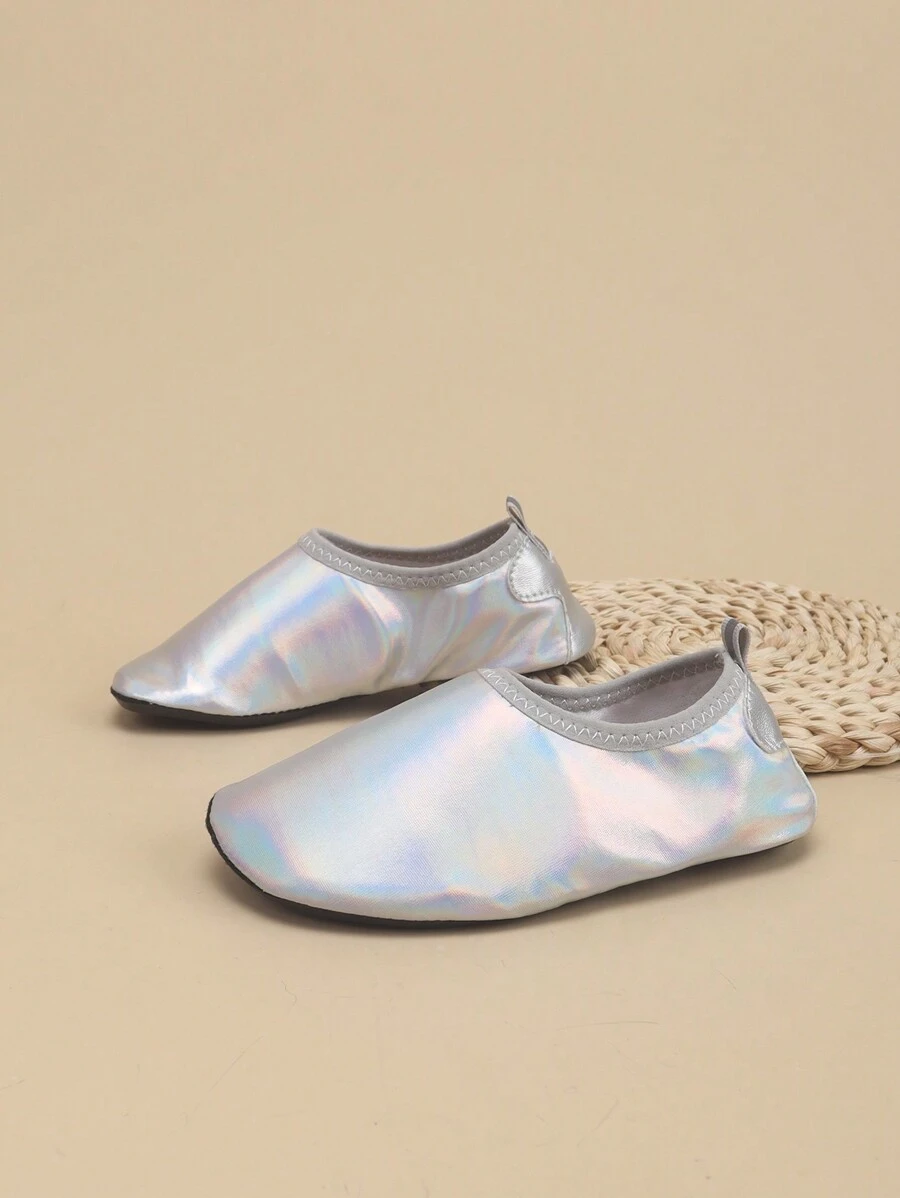 1 Pair 2025 Kids Comfortable Shiny Fabric Soft Bottom Indoor Slippers With Reflective Stripes - Silver - View 1