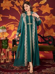 Solessence Vestido de dos piezas de estilo árabe para mujer de talla grande con panel bordado floral y cinta en contraste - Verde Oscuro - Ver 5