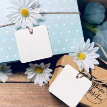 100 piezas, Etiquetas personalizadas (etiqueta cuadrada de 1.85 pulgadas * 1.85 pulgadas), Etiquetas de regalo de agradecimiento, Con orificio perforado previamente, Etiquetas de agradecimiento perfectas para bodas, fiestas, eventos, Etiquetas colgantes para envolver regalos. Tenga en cuenta que la cuerda no está incluida.