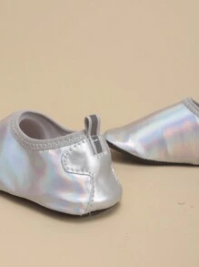 1 Pair 2025 Kids Comfortable Shiny Fabric Soft Bottom Indoor Slippers With Reflective Stripes - Silver - View 2