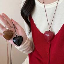 Collar con colgante de corazón rojo y cordón de cera, con corazones negros y marrones, accesorio de moda, regalo para el Día de San Valentín