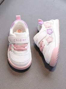 1 par de zapatos blandos antideslizantes para bebés y niños pequeños en primavera/otoño, diseño de para niñas y niños, zapatillas informales para interiores/exteriores para bebés de 0 a 4 años