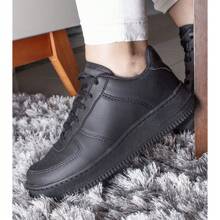 Women Wedge Sneakers - Hitam dan Putih - View 2