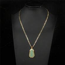 dollrinboy 1 pièce Pendentif collier 18 carats plaqué or de Guanyin Bouddha vert pour femmes et hommes, ornement bouddhiste amulette, avec chaîne plate de 3mm
