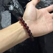 Vòng tay ước nguyện đá Garnet 10mm - Vòng tay hạt đàn hồi bằng nhựa máu hổ phách, Đá thủ công của sự thành công và giàu có, Quà tặng lý tưởng, Đá quý sinh nhật tháng 12, Hạt Mala đeo tay thể hiện sự tích cực và sức sống (Không có thẻ) - Màu Đỏ Sâu - Xem 5