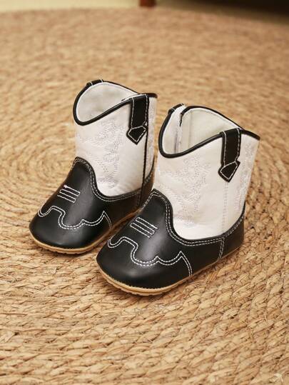 Zapatos blancos para bebés Yibubu Botas occidentales para bebés Botas para bebés Patrón bordado vintage Zapatos planos Botines antideslizantes para primeros pasos Botas deportivas para exteriores para bebés y niños pequeños Primavera/Otoño