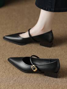 2025 春季新款尖头浅平底鞋，优雅简约百搭时尚女鞋，黑色低中粗跟高跟鞋