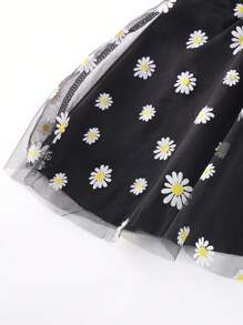 年轻女孩 2 件套：网眼细肩带泳衣（连衣裙 + 短裤）