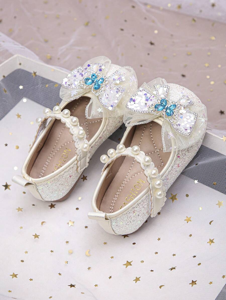 1 Pair New Fashion Elegant Simple Girls Laser Glitter Material Handmade Pearl Tulle Bow Crystal Glass Butterfly Decor Hook And Loop Flower Edge Soft Anti-Slip Flat Princess Shoes Suitable For Piano Performance, All Seasons