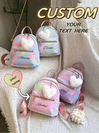 Ein individuell gestalteter Mini-Rucksack mit personalisiertem Namen oder Feiertags-Nachricht. Gestalte deinen eigenen Rucksack. 1 Stück Mode Mini-Rucksack für Schule, süßes Cartoon-Motiv, multifunktional, strapazierfähiges Nylonmaterial, verstellbarer Schultergurt. Du kannst deinen Namen, Buchstaben, Glückszahlen usw. individualisieren, was sich sehr gut für Schule, Tanzkurs und Reisen eignet. Kann als Geburtstagsgeschenk für Freunde, Töchter, als Erinnerungstasche, Weihnachtsgeschenk, Neujahrsgeschenk verwendet werden.