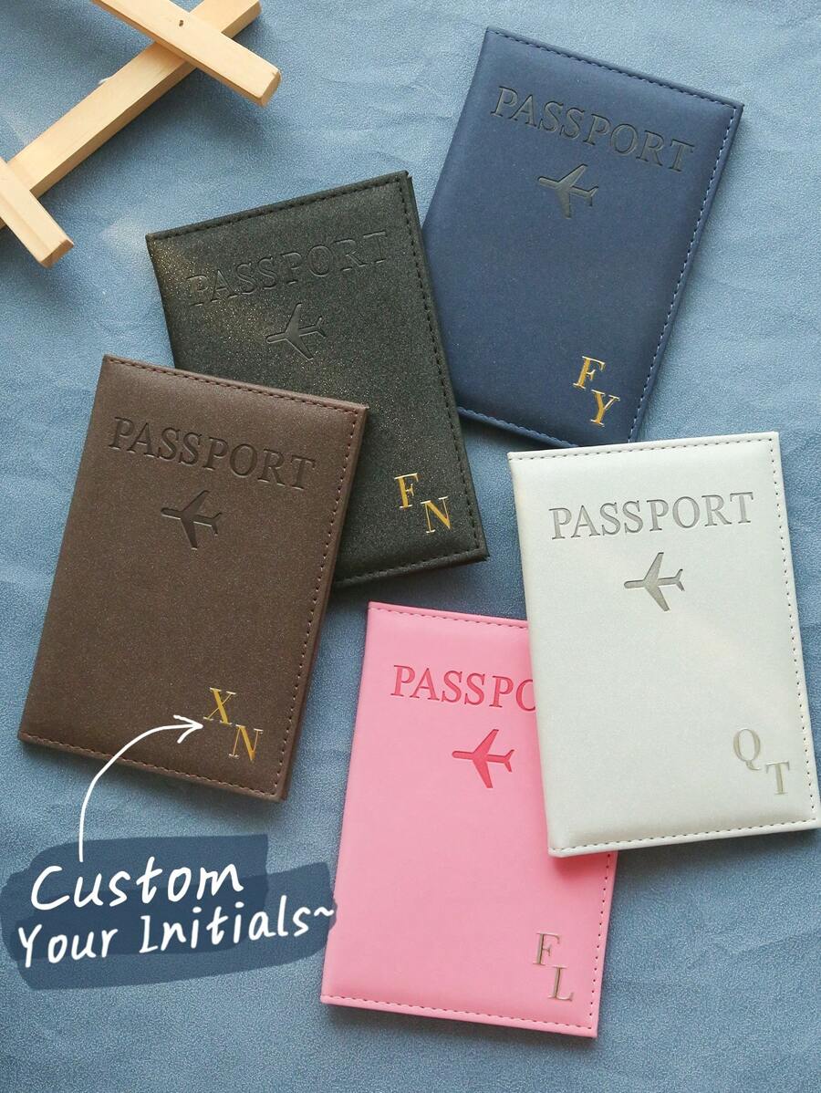 Takeoak 1 pièce Couverture de passeport personnalisée en or avec initiales, porte-passeport monogramme or personnalisé, accessoires de voyage personnalisés, cadeau de voyage fait main minimal pour documents et cartes pour amis et famille