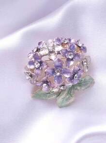 1 件奢华刺绣绣球花胸针，轻巧别致，正式配饰服装装饰