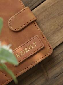 Takeoak 2 PEÇAS Pacote de Presente Porta-passaporte Personalizado com Etiqueta de Bagagem Conjunto Personalizado Caixa de Presente de Viagem Monograma Dourado Camurça Conjunto de Capa de Passaporte de Couro Fosco Personalizado Etiquetas de Bagagem Acessórios de Viagem Personalizada Presente de Viagem Elegante Caixa de Presente Personalizada Presente de Natal e Férias para Família, Amigos, Material Escolar, Volta às Aulas, para Escritório, para Escola, para Sala de Aula, para Presentes de Professor, para Universidade, para Colega, para Quartos Universitários, para Professor, para Meninos e Meninas, para Adolescentes, Estudantes do Ensino Médio, Estudantes do Ensino Fundamental, Estudantes do Ensino Médio, Estudantes Universitários, Calouro, Segundo Ano, Estudantes de Baixo Nível
