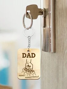 LICVIC Custom Wooden Keychain,Personalized Daddy'S Fist Bump Key Chain,Customized 1-5 Names Keychains,Customizable New Dad Gifts Keychain,Suitable For Keychain Accessories, Backpack Pendants, Keychain Pendants, Room Decorations, Office Pendants,Suitable For Baby Shower Gift,Father'S Day,Birthday Gifts,Anniversary, Family,Dad,Husband,Lover,School Supplies,Back To School,For Office,For School,For Classroom,For Teacher Gifts,For University,For Colleague,For Dorm Rooms,For Teacher,For Boys And Girls,For Teenagers,Junior High School Students,Middle School Students,High School Senior High School Students,College Students,University Students,Freshman,Sophomore,Underclassmen