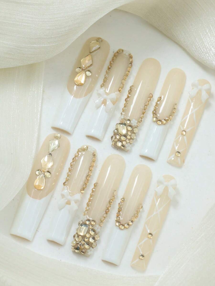 10 件手工假指甲按压指甲、长棺材指甲、婚礼指甲、白色情人节指甲、亚克力指甲套装 3D 水钻闪光人造宝石、心形、Y2K、Xxoo、法式尖头指甲设计美甲适合日常佩戴 DIY 美容礼物 - 彩色 - 查看 1