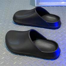 Men's Chef Shoes, Closed-Toe Sandals, Breathable Slip-On Clogs, Non-Slip, Comfortable, Lightweight, Soft, Suitable For Kitchen Work, Fashion Black, Plus Size