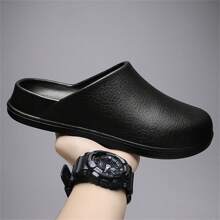 Men's Chef Shoes, Closed-Toe Sandals, Breathable Slip-On Clogs, Non-Slip, Comfortable, Lightweight, Soft, Suitable For Kitchen Work, Fashion Black, Plus Size