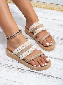 Kate Miuch 女士休闲波西米亚风格流苏米色凉鞋适合礼服、约会、春季野餐、度假；复古罗马宫廷风格米色厚底坡跟人字凉鞋，轻盈、透气、年轻