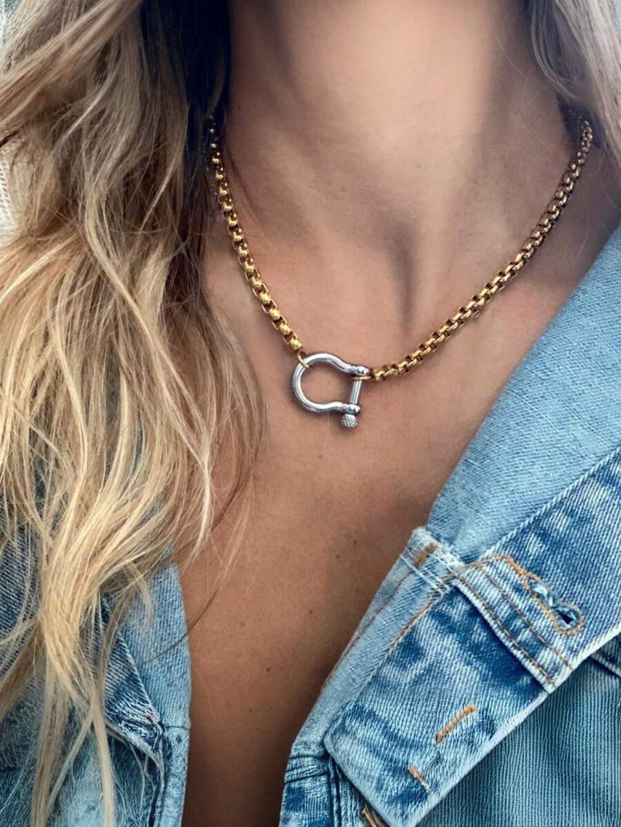 1pc Vintage Contrasting Carabiner Stainless Steel Necklace For Women Men Couples With Unique Design Sense Jewelry Gift For Mother's Day, Thanksgiving Day, Birthday, Anniversary, Engagement, Christmas Day, Valentine's Day, Thanksgiving, Birthdays, Communion, Graduation, Independence Day Or Any Anniversary, Your Wife, Friend