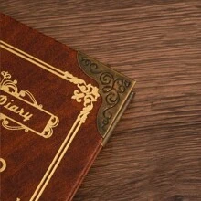 One Copy/Two Copies/Three Copies/Five Copies/Six Copies/Gift Box Version/Retro Soft Leather Hardcover Notebook With 200 Pages. It Features A Hollowed-Out Design On The Cover, A Satin Ribbon Bookmark, An Anchor Decoration, Metal Edges For Fixation, Eye-Protection Paper. It Is Suitable For Office Business, Campus Life, Daily Use And As A Holiday Gift. It's A High-Quality Notebook For Office Meetings, A Diary, A Bullet Journal And A Record Book.