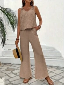 Solid Color Holiday Jumpsuit, Contrast Lace V-Neck Tank Top And High-Waisted Stretch Wide-Leg Pants - 深卡其色 - 查看 3