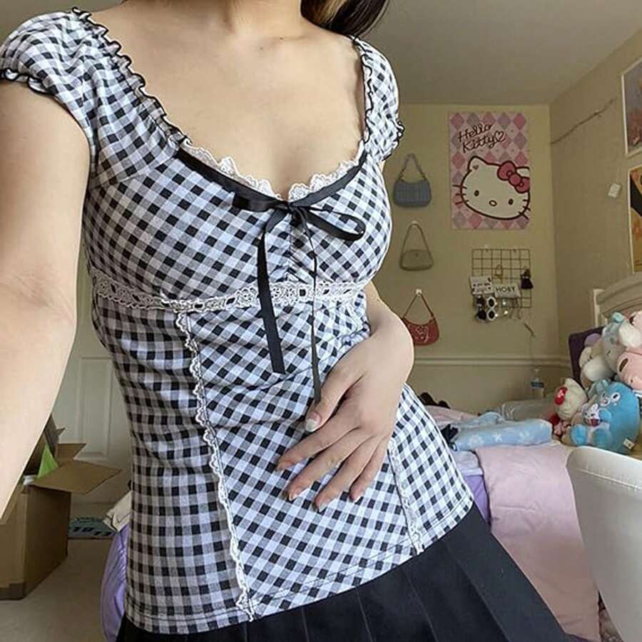 Women Y2K Fairy Grunge Shirt Short Sleeve Lace Trim Plaid Crop Top 90S Vintage Aesthetic Slim Fit T-Shirts E-Girls Crop Tops Blouse Shirts Coquette Going Out Tops - Đen và trắng - Xem 1