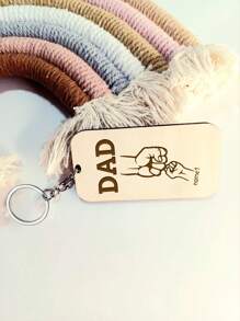 LICVIC Custom Wooden Keychain,Personalized Daddy'S Fist Bump Key Chain,Customized 1-5 Names Keychains,Customizable New Dad Gifts Keychain,Suitable For Keychain Accessories, Backpack Pendants, Keychain Pendants, Room Decorations, Office Pendants,Suitable For Baby Shower Gift,Father'S Day,Birthday Gifts,Anniversary, Family,Dad,Husband,Lover,School Supplies,Back To School,For Office,For School,For Classroom,For Teacher Gifts,For University,For Colleague,For Dorm Rooms,For Teacher,For Boys And Girls,For Teenagers,Junior High School Students,Middle School Students,High School Senior High School Students,College Students,University Students,Freshman,Sophomore,Underclassmen