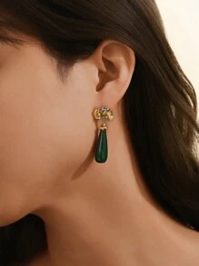 1 Pair 925 Sterling Silver Luxury Vintage Peacock Stone Pendant Earrings, Golden Floral Petal & Delicate Leaf Design Jewelry, Displaying Elegant Feminine Charm, Suitable For Formal Occasions Like Gala And Wedding