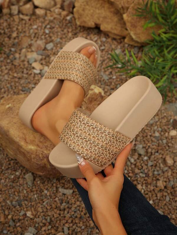 New Summer Comfortable Outdoor & Casual Wear Strap Plus Size Wedge Platform Women Sandals