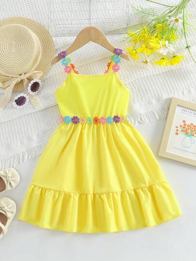 Vestido de niña de caliente en 2025, nuevo vestido de verano lindo y dulce con decoración de bordado floral, amarillo, sin mangas, con tirantes