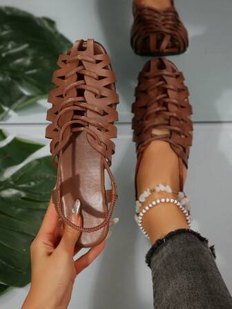 Sandalias con tacón grueso y punta cerrada con diseño trenzado y hueco, de estilo vintage, versátiles para uso en verano, primavera y otoño, zapatos romanos retro para mujer