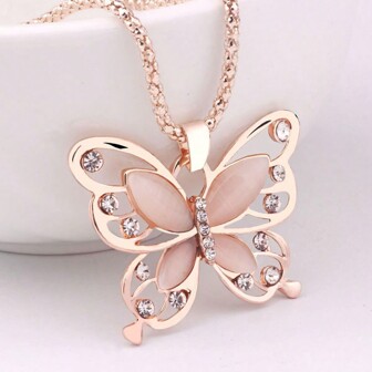 Cadena de suéter larga con colgante de mariposa hueco con strass minimalista para mujer, accesorio de decoración de suéter de invierno, joyería elegante como regalo