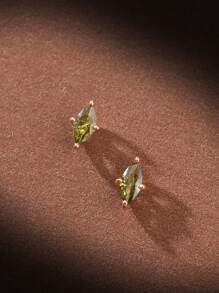 BALMORA 1 paire de boucles d'oreilles de luxe élégantes en argent sterling 925 avec émeraude à quatre griffes et zircone cubique. Cadeau simple pour femmes, soirée et meilleures amies