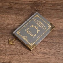 One Copy/Two Copies/Three Copies/Five Copies/Six Copies/Gift Box Version/Retro Soft Leather Hardcover Notebook With 200 Pages. It Features A Hollowed-Out Design On The Cover, A Satin Ribbon Bookmark, An Anchor Decoration, Metal Edges For Fixation, Eye-Protection Paper. It Is Suitable For Office Business, Campus Life, Daily Use And As A Holiday Gift. It's A High-Quality Notebook For Office Meetings, A Diary, A Bullet Journal And A Record Book.