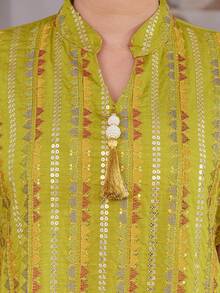 Elegant Arabic Women's V-Neck Dress With Embroidery & Metallic Threads, Graceful & High-End, Green Color, Spring/Summer 2025, Ramadan - Green - View 3