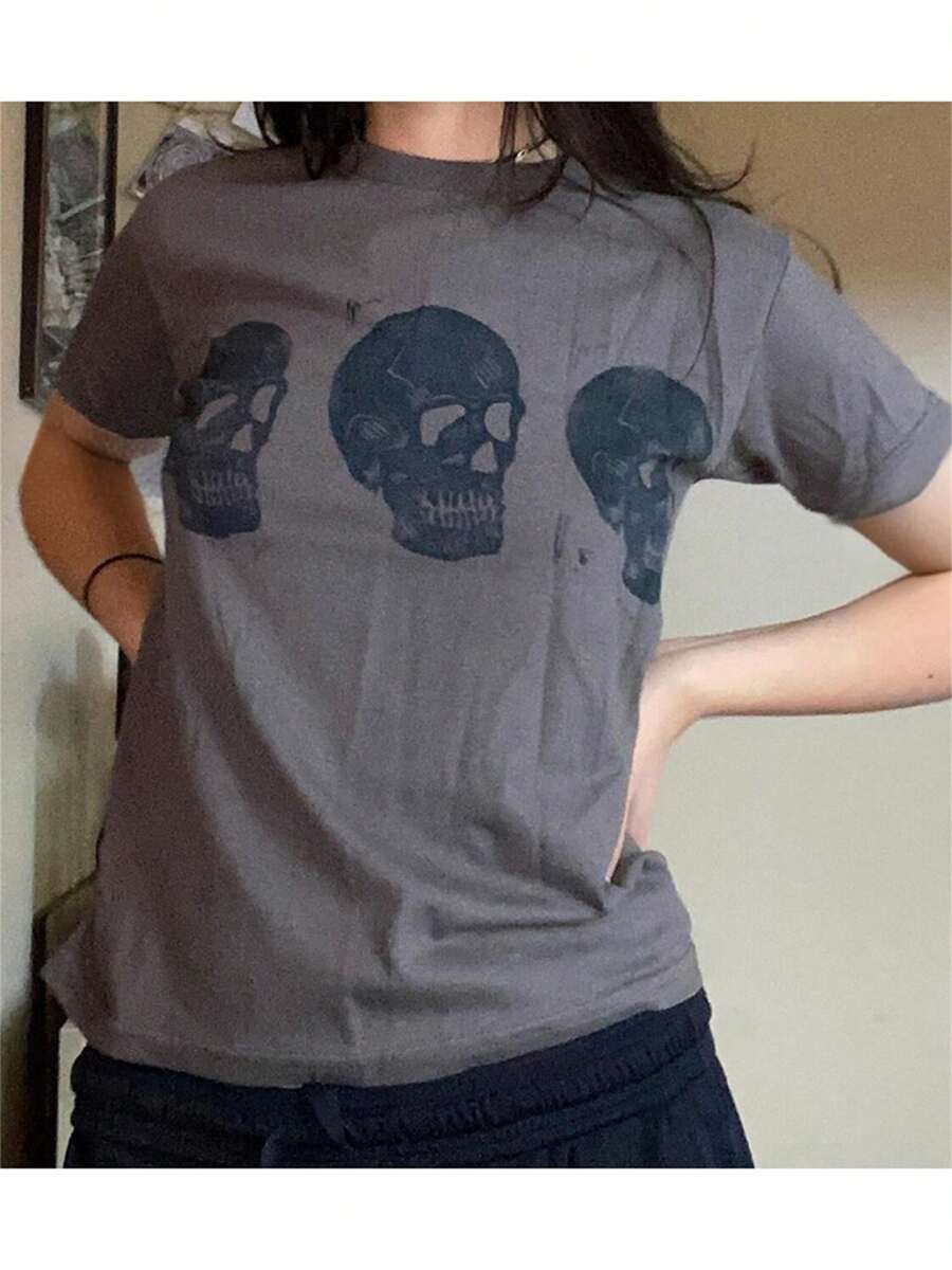 Women Grunge Loose Fit T-Shirt Graphic Printed Tees Summer Casual Vintage Short Sleeve Round Neck Skull Head Print Tops Summer Outfit For Teen Girls E-Girl Streetwear Teen Girls Aesthetic Clothes
