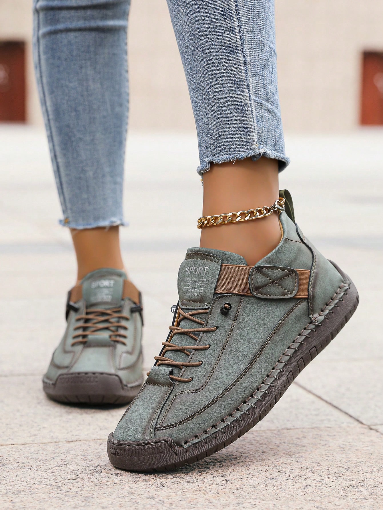 بوت كاحل للنساء موديلات زوجية لخريف/شتاء 2025، خيا...