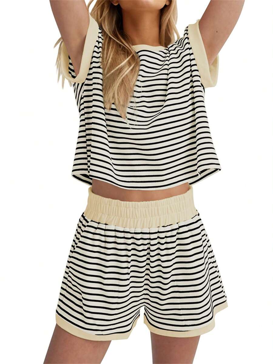 2025 Spring And Summer Matching Set | Retro Stripe Graphic Crop Top + Ribbed Shorts, Women's Y2K Streetwear 2 Piece Outfits - Màu be - Xem 1