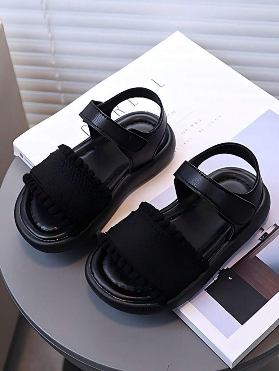 1 Pair Children Solid Color Casual Flat Outdoor Simple Versatile Sandals, Suitable For Spring/Summer - Black - View 1