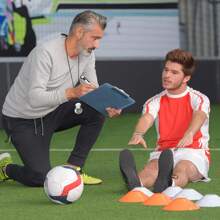 Set de 1/3/5 bolígrafos retráctiles con forma de balón de fútbol, punta media de 1.0 mm, tinta negra, mango de agarre suave, tema de frutas multicolor, material de plástico, adecuado para uso escolar y de oficina, vuelta al colegio