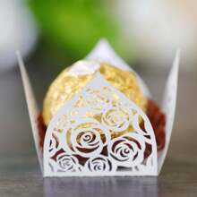 25 piezas Mini rosas rosadas y doradas huecas con láser, caja de chocolate decorada para boda, caja de caramelos para fiesta de días festivos
