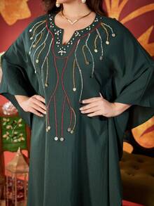 Plus Size Women V-Neck Elegant Beaded Arabic Style Dress - Dark Green - View 8